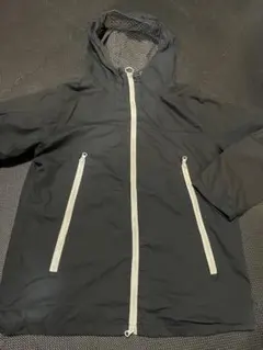 （送料込）ブラックナイロンジャケット フード付き