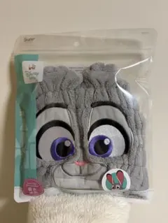 Item thumbnail for item 90ac48b1-e00f-4bbd-bba5-0dcb388bfa1e