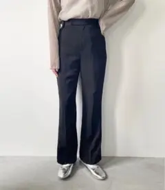 LOWRYS FARM センタープレスフレアパンツ