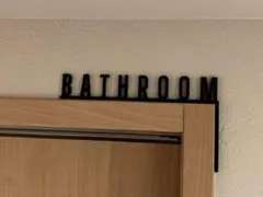 BATHROOMドアプレート （左右・文字・サイズ・フォント・色の変更可)