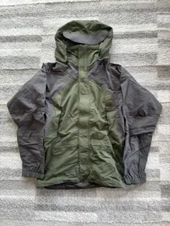 試着のみ　Marmot マウンテンパーカー フード付き オリーブグリーン/グレー