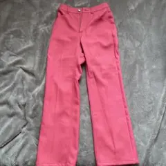 赤 パンツ GU カジュアル ズボン 個性