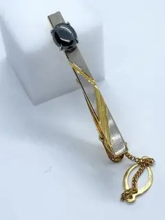 Item thumbnail for item b3287c7d-1968-4da8-9c5d-ec5cdf7113c2