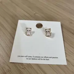 新品　韓国購入　猫デザイン ゴールドピアス