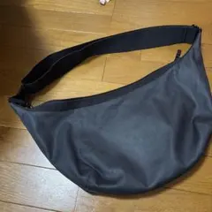 ユニクロ　コーテッドコットンショルダーバッグ ブラック