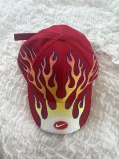 ナイキ NIKEストラクチャード OG フレーム 炎デザイン レッドキャップ 赤