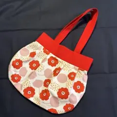 赤い花柄トートバッグ　ハンドメイド