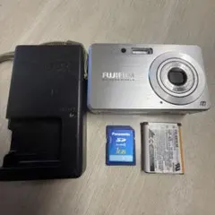 名機【完動美品】FUJIFILM FinePix F10 デジカメ シルバー - メルカリ