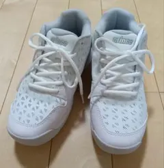 24 プリンス　テニスシューズ　カーペット　インドア　幅広