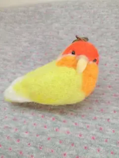 コザクラインコイエローのキーホルダー　羊毛フェルト