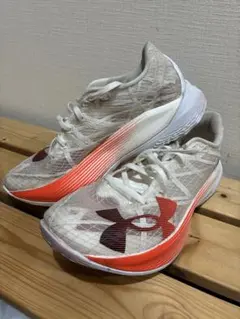 Under Armour Velocity Elite ランニングシューズのサムネイル