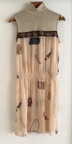 ノースリーブタートルネックワンピース