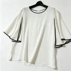 定価15000円◆新品タグ付き◆ヤマダヤ◆ドレープスリーブブラウス　オフホワイトのサムネイル