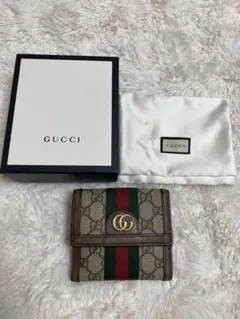 グッチ 三つ折り財布 オフディア シェリーライン GGスプリーム 保存袋