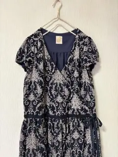 cuccia クチャ　カシュクール風　花柄　チュニック　濃紺×アイボリーのサムネイル