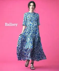 teetee様専用 Ballsey ライプフラワープリント クルーネックワンピ