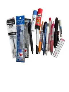 【激安】文房具　筆記用具　ボールペン等￼