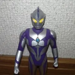 ウルトラマンコスモス　スペースコロナモード　ソフビフィギュア800シリーズ