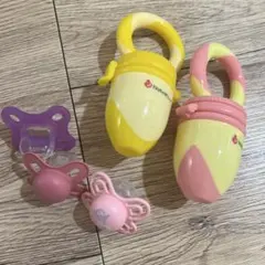 Nuby おしゃぶり➕フルーツフィーダセットのサムネイル