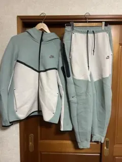 nikeテックフリースセットアップ