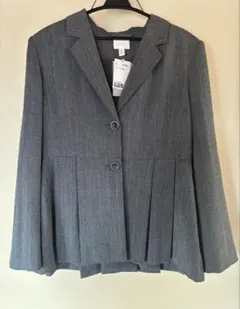 H&M グレー プリーツ付きテーラードジャケット