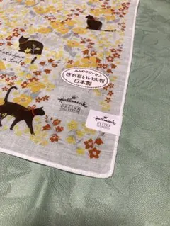 ホールマーク　大判ガーゼハンカチ 猫と花柄のサムネイル