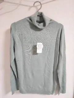 カシミアタッチ　タートルネック　ニット