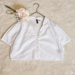 1303〈H&M〉クロップド丈/オープンカラー半袖シャツ/カジュアル/ホワイトのサムネイル