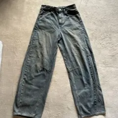 GU バレルレッグジーンズ　Sのサムネイル