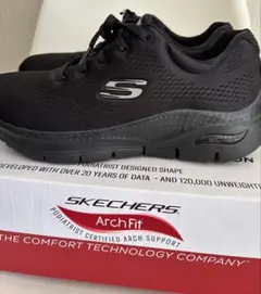 幅広　スケッチャーズ　アーチフィット　ワイドフィットスニーカー　24cm
