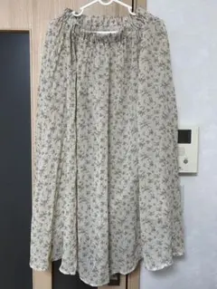 最終値下げ earth music＆ecology 花柄プリーツスカート