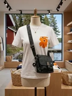 【フィンランド】marimekkoマリメッコ ショルダーバッグ & キーホルダーのサムネイル