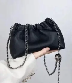本革　リアルレザー　チェーン　ショルダーバッグ　ブラック