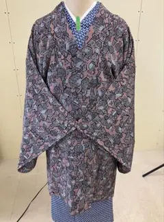 壷デザインの道中着