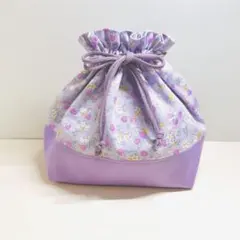 お弁当袋　いちごとお花　パープル　ハンドメイド　巾着袋　【928】