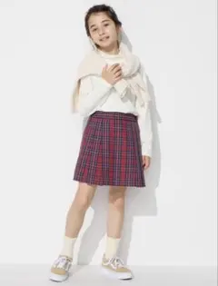 ユニクロ　GIRLS チェックミニスコート