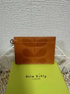 ♡未使用♡オーラカイリー♡パスケース定期入れ名刺入れ♡本革♡カード入れ♡オレンジ