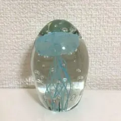 ガラスオブジェ　クラゲ　ガラス製ペーパーウェイト　水色