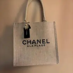 【CHANEL】ノベルティ　リネン素材トートバッグ チャーム付き　新品未使用