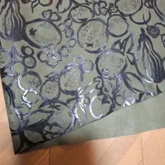 革　ハギレ　豚革プリント　グリーン　N810