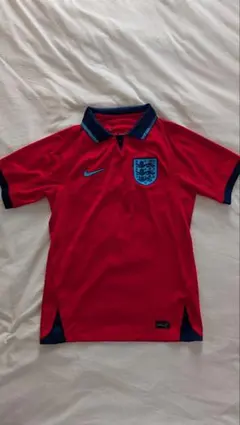 イングランド代表2022-2023シーズンのアウェイウニフォーム