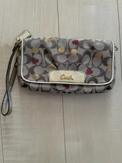 Coach ハートと円のパターン ポーチ