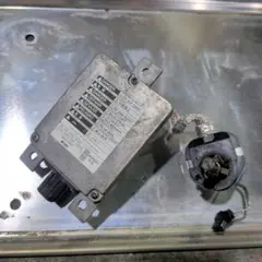 愛*ん様 日野　デュトロ　純正　HID バラスト　中古　1個のサムネイル
