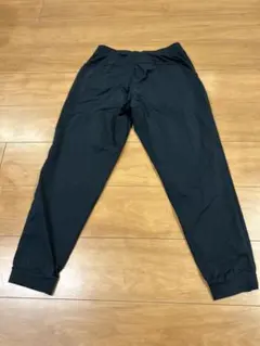 UNIQLO ウルトラストレッチ アンクルパンツ 黒 M