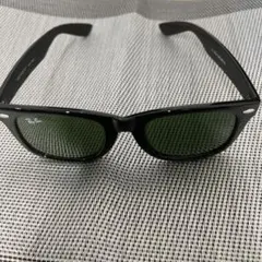 Ray-Ban Wayfarer ブラックフレーム グリーンレンズ