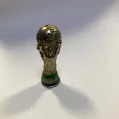 2002年に韓国で購入したトロフィー型オブジェ