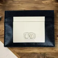 VALENTINO Vロゴ イヤーカフ SUGA着用モデル - メルカリ