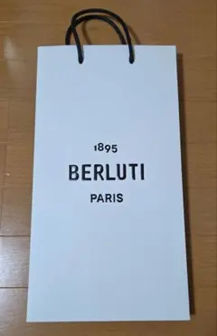 Berluti リボン付きボックス(空箱) Berluti リボン付きギフトボックス - メルカリ