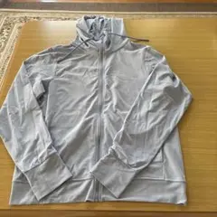 ユニクロエアリズムパーカー