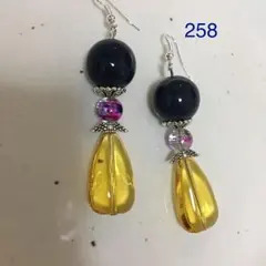 ネイビーイエローのピアス 258